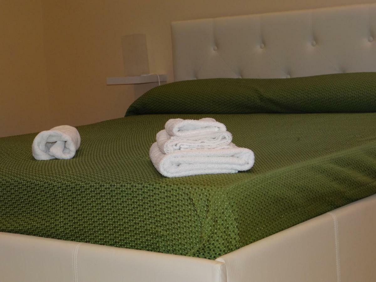 Montecarlo Palace Bed and Breakfast Palermo Exterior foto